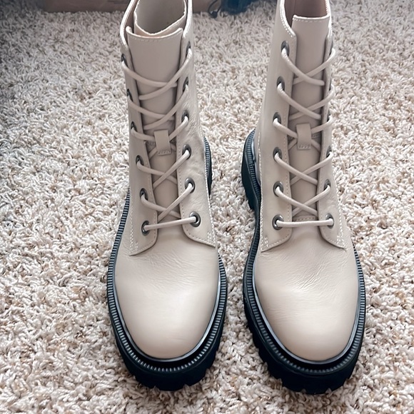 Madewell The Rayna Lace-Up Boot in Leather NIB - color harvest moon. Size 7 - Picture 4 of 9